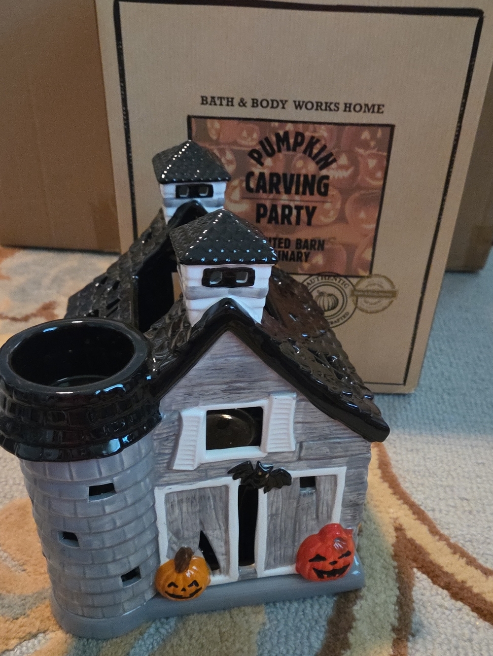 Bath & Body Works Pumpkin Carving Party Halloween Ceramic Haunted Barn Luminary